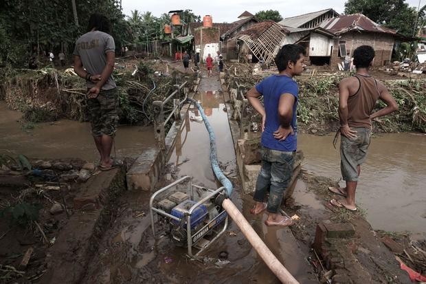 indonesia-flooding-541188070.jpg 