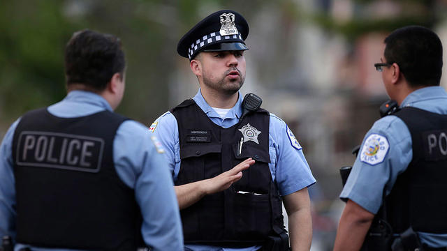 chicago-police-officers.jpg 