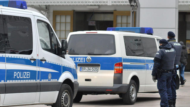 austria-police-salzburg-517429732.jpg 