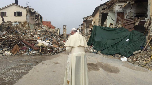 pope-francis-amatrice-earthquake-prayer.jpg 
