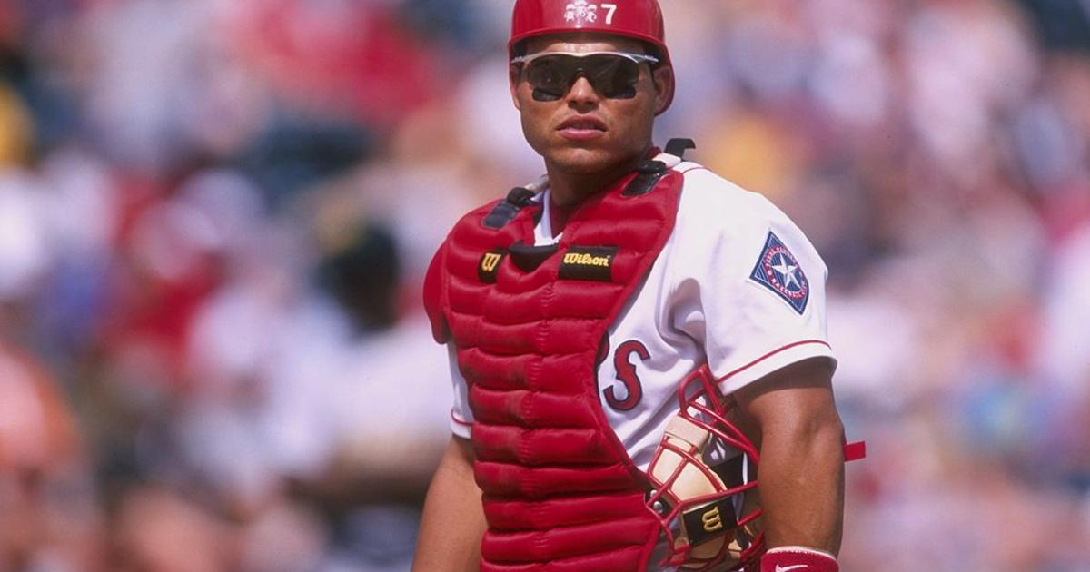 Pudge Set To Announce Retirement With Rangers - CBS Texas