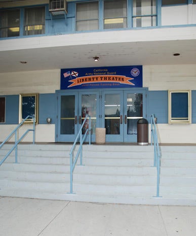 wozniak-theatre.jpg 