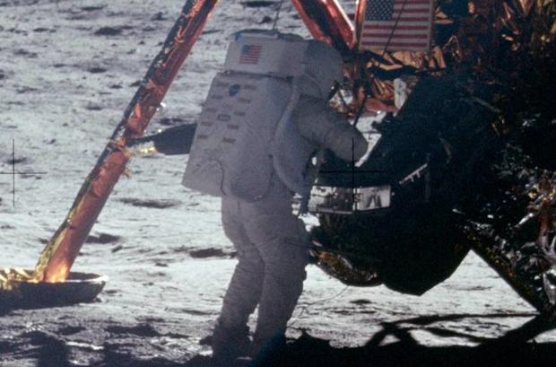 Neil Armstrong moon walk / public domain 