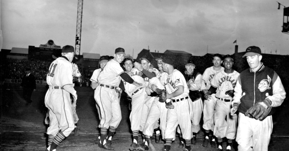 MLB Men's Cleveland Indians 1948 Cooperstown Legendary Victory