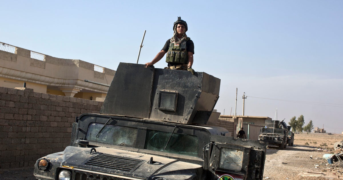 Iraqi special forces poised to enter Mosul - CBS News