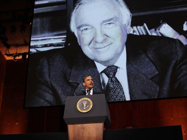 walter-cronkite-gettyimages-90504799.jpg 