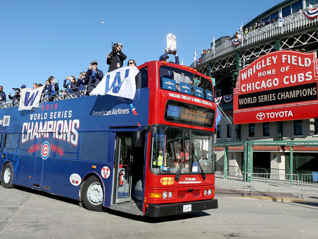 chicago-cubs-world-series-parade-gettyimages-621089524.jpg 