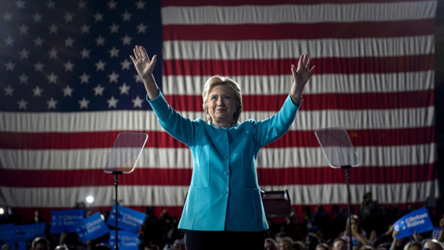hillary_clinton_gettyimages-621516412.jpg 