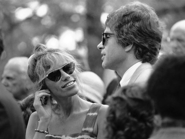 warren-beatty-gallery-getty-ap-8407030116.jpg 