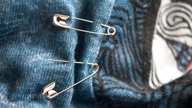 safety-pins.jpg 