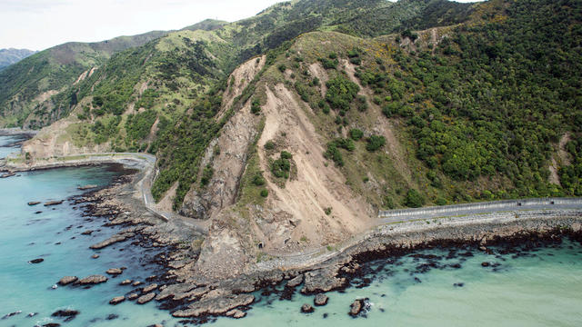 new-zealand-earthquake-landslide.jpg 