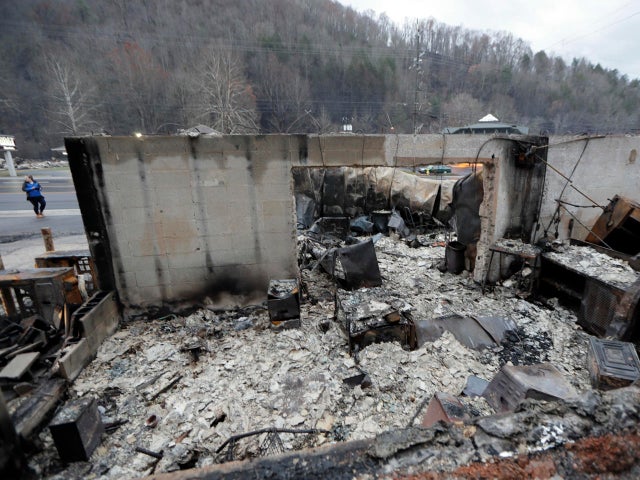 tennessee-wildfire-ap-16335848784348.jpg 