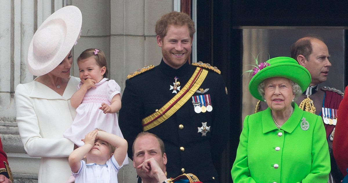 Prince Harry announces scholarships for training at Buckingham Palace(01)