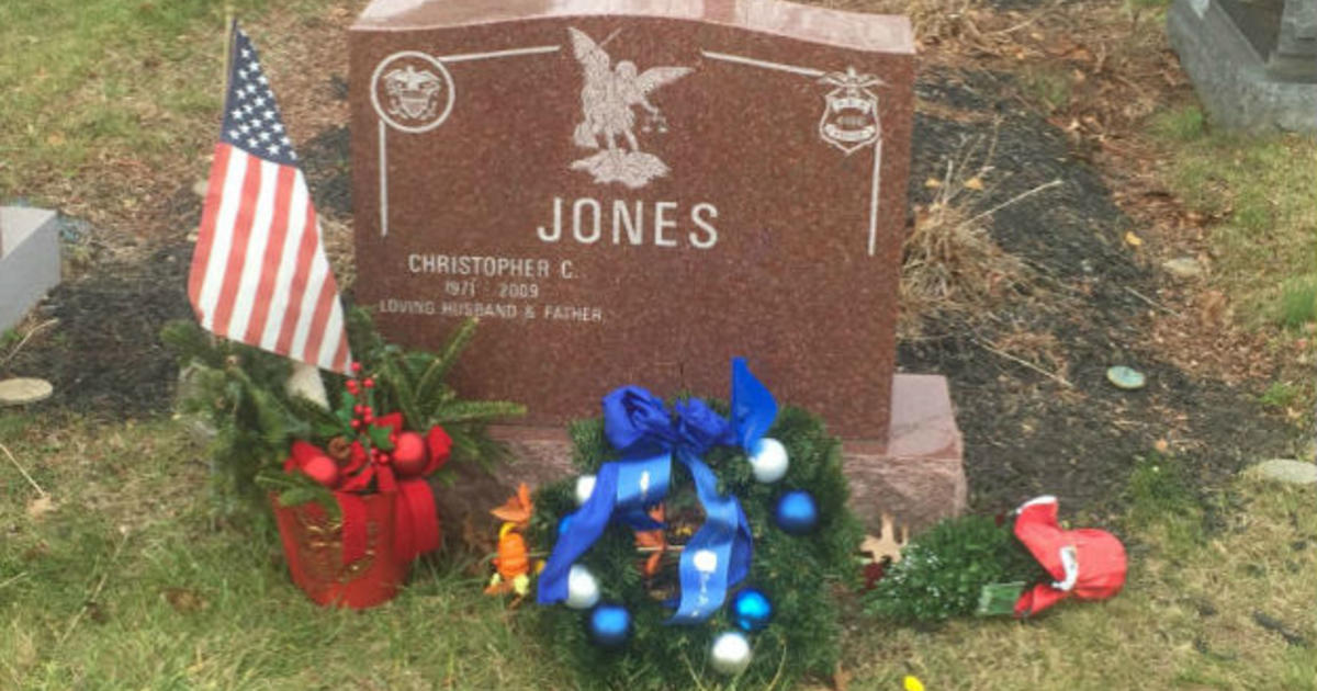 Fallen Officers Remembered At Wreath Laying Ceremonies Across Region Cbs Philadelphia 8160