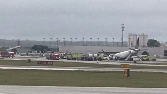 emergency-san-antonio-plane.jpg 