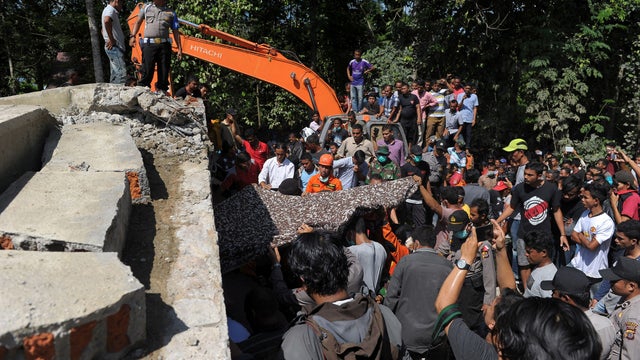 indonesia-earthquake-628206192.jpg 