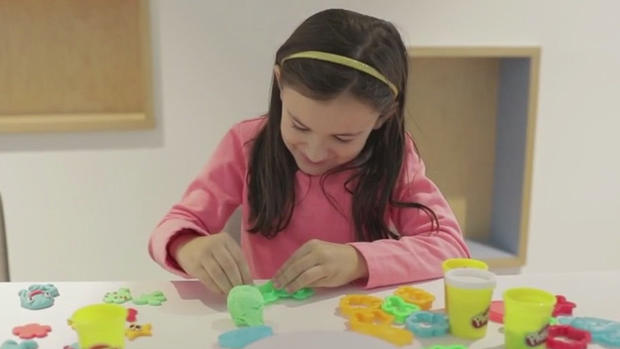 Holiday Toys- Play-Doh Touch To Life 