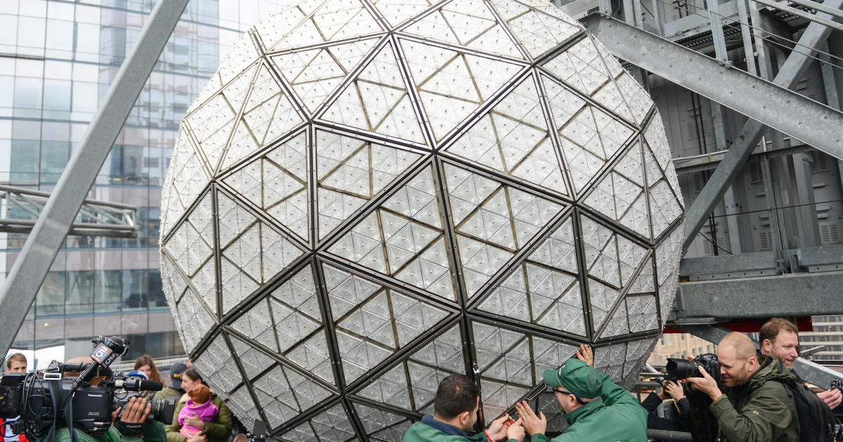 Times Square New Year's Eve Waterford Crystal Ball 5 Fast Facts CBS