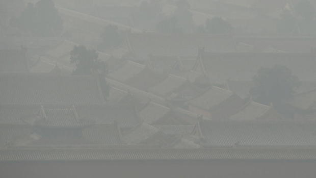 diaz-china-smog-copy-01-frame-412.jpg 
