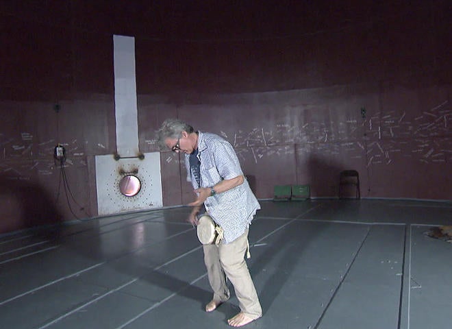 reverberations-a-water-tank-s-sonic-splendors-cbs-news