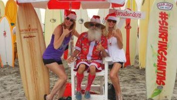 surfingsantas.jpg 