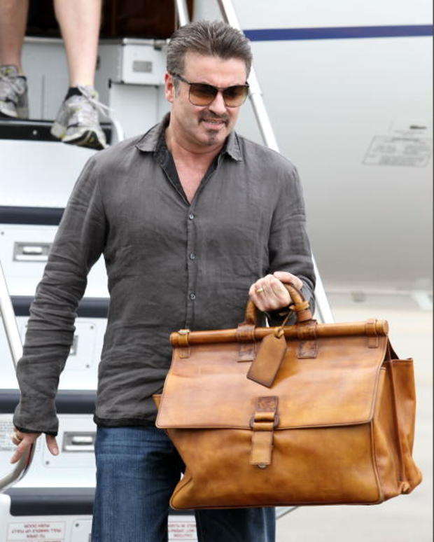 george-michael-arrives-by-private-jet-at-perths-private-jet-base.jpg 