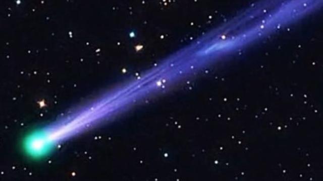 new-years-eve-comet.jpg 