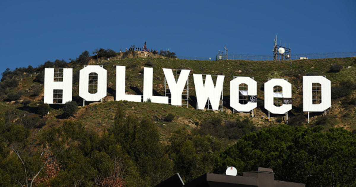Letreiro de Hollywood é alvo de vandalismo e vira 'Hollyweed' no