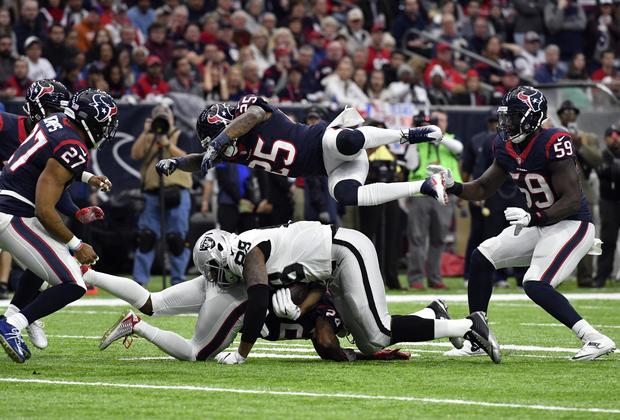 2017-01-07t230635z-1221422013-nocid-rtrmadp-3-nfl-afc-wild-card-oakland-raiders-at-houston-texans.jpg 
