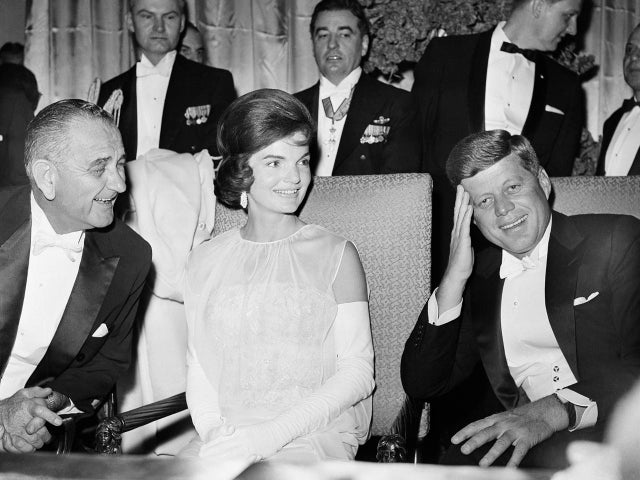 first-lady-jacqueline-kennedy-ap-6101200498.jpg 