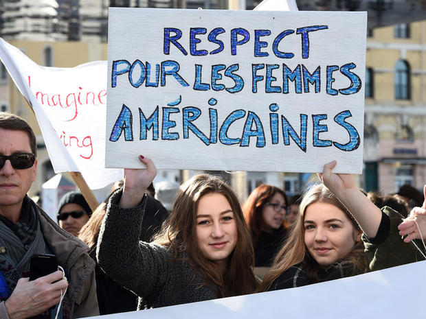 womens-march-paris-getty-632273748.jpg 