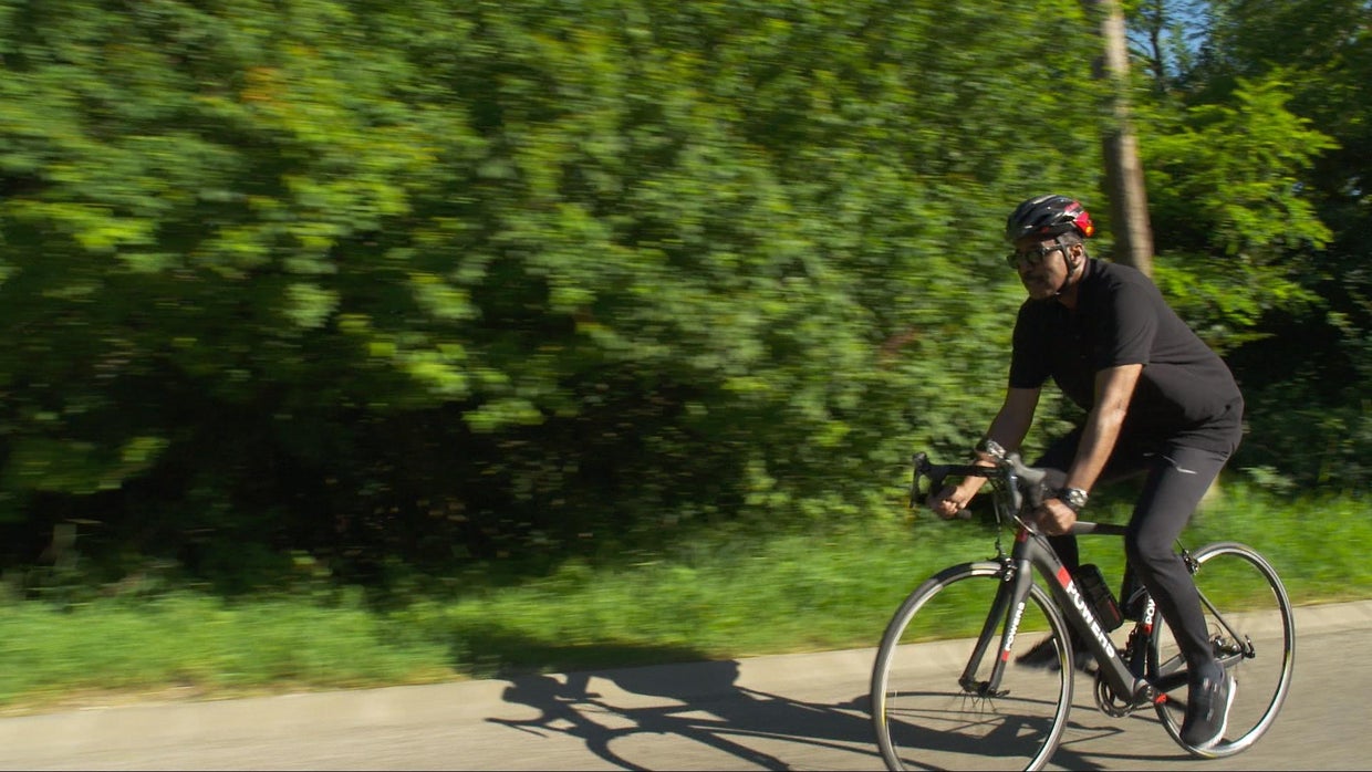 bill-on-bike.jpg 