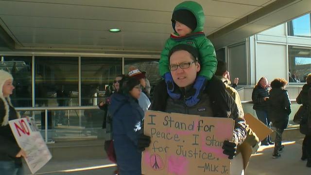 msp-airport-protest.jpg 