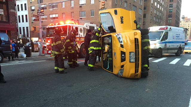 upper_east_side_taxi_accident_0130.jpg 