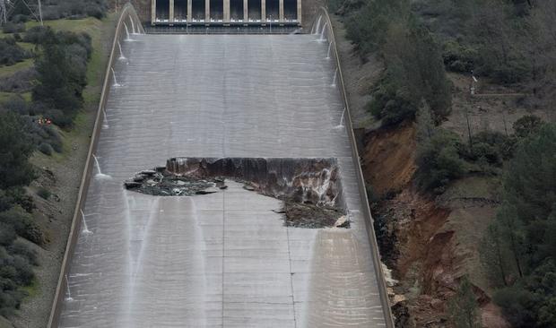 oroville-dam-damage-ca-dept-of-water-resources 