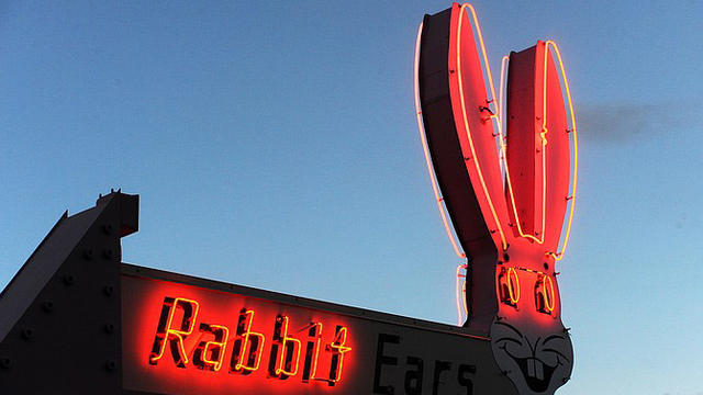 rabbit-ears-motel-sign-credit-scottfranz-steamboattoday.jpg 