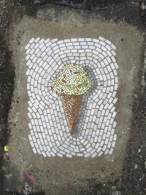 jim-bachor-pothole-art-single-scoop-ice-cream-cone.jpg 