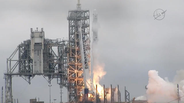 spacex-ap-17050530144508.jpg 