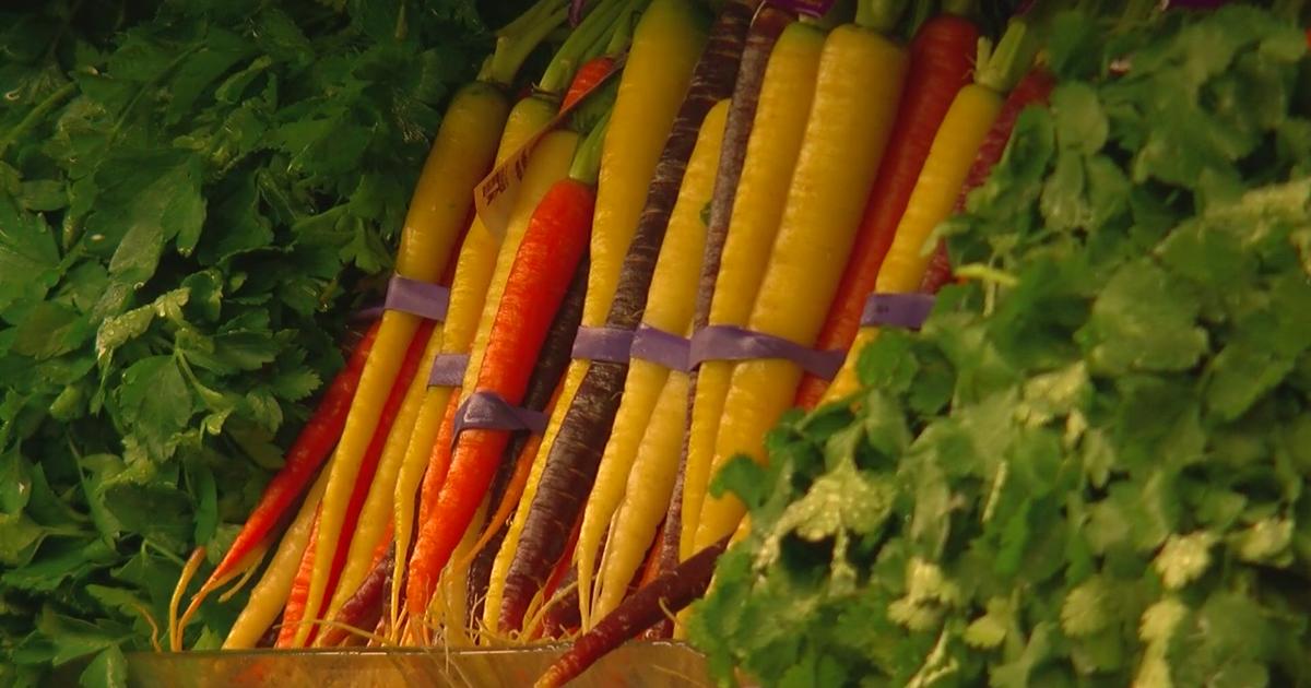 Which foods should you buy organic? The Dirty Dozen and the Clean 15 - CBS  News