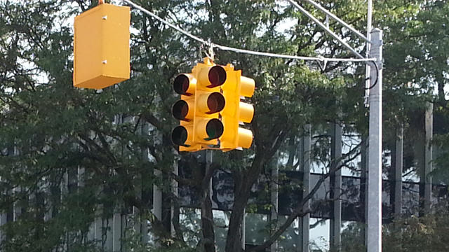 What to do if a traffic light is out during a power outage in Michigan