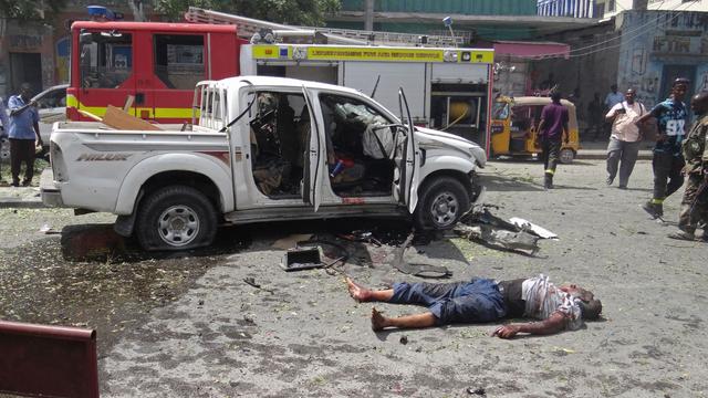 mogadishu-hotel-suicide-bomb-652809386.jpg 