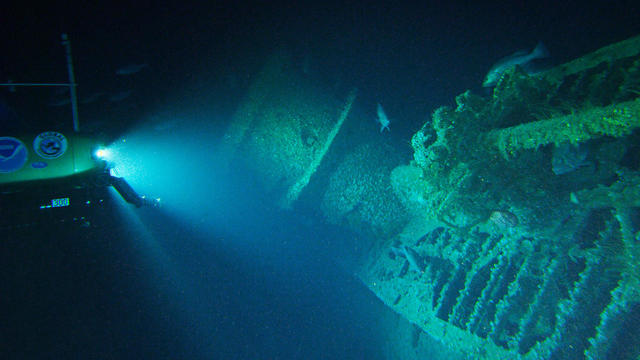 nemo-submersible-approaches-the-u-576-john-mccord-unc-coastal-studies-institute-promo.jpg 