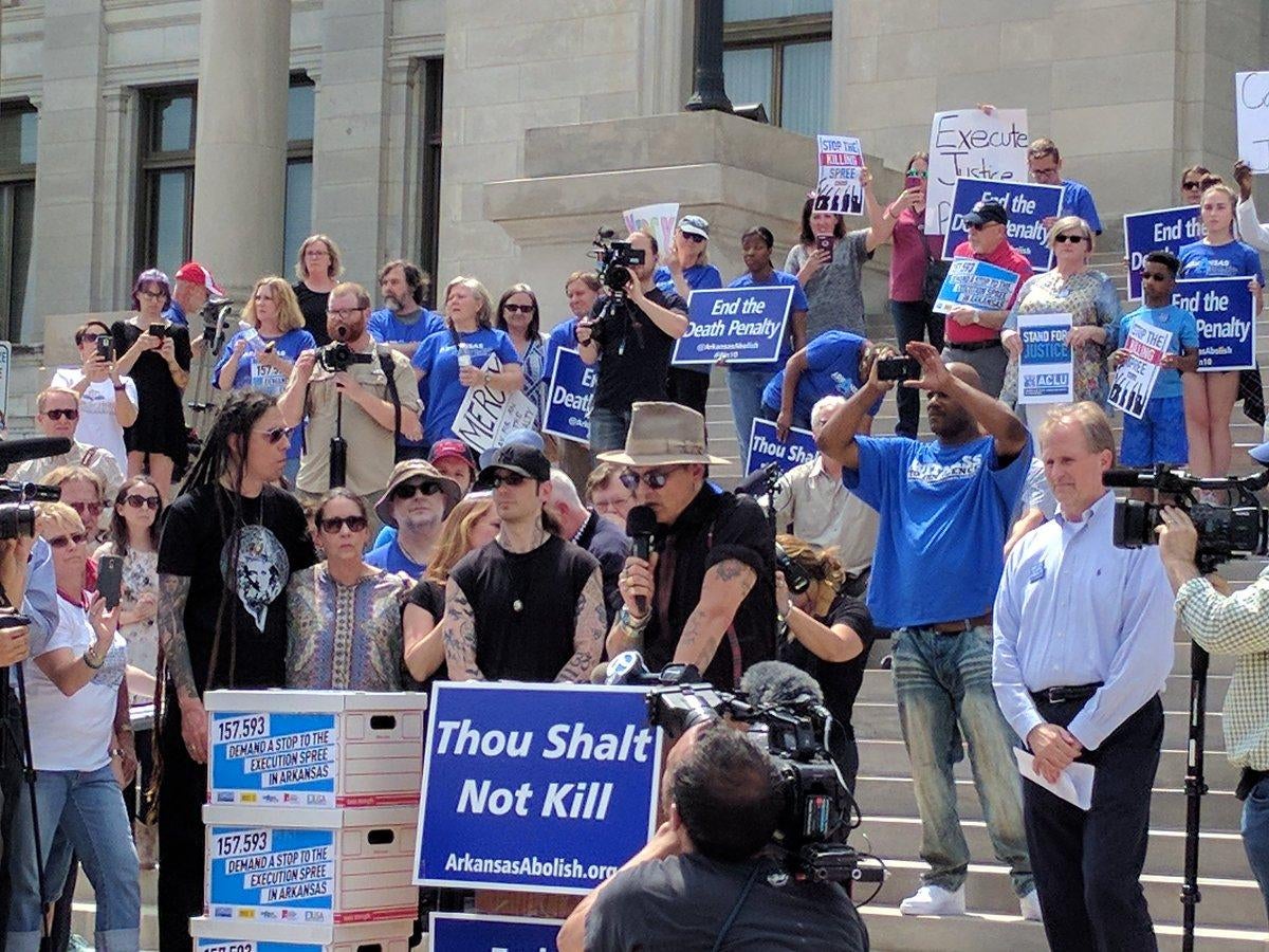 Johnny Depp joins anti-execution rally in Arkansas - CBS News