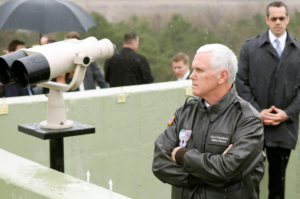 2017-04-17t022904z-1007209347-rc19b6913b40-rtrmadp-3-northkorea-usa-pence-dmz.jpg 
