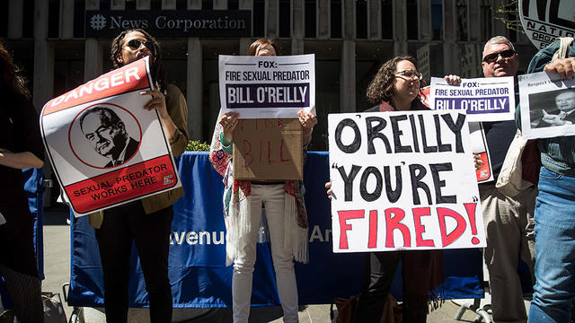 bill-oreilly-protest-669920050.jpg 