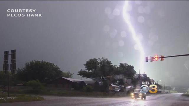 texas-lightning.jpg 