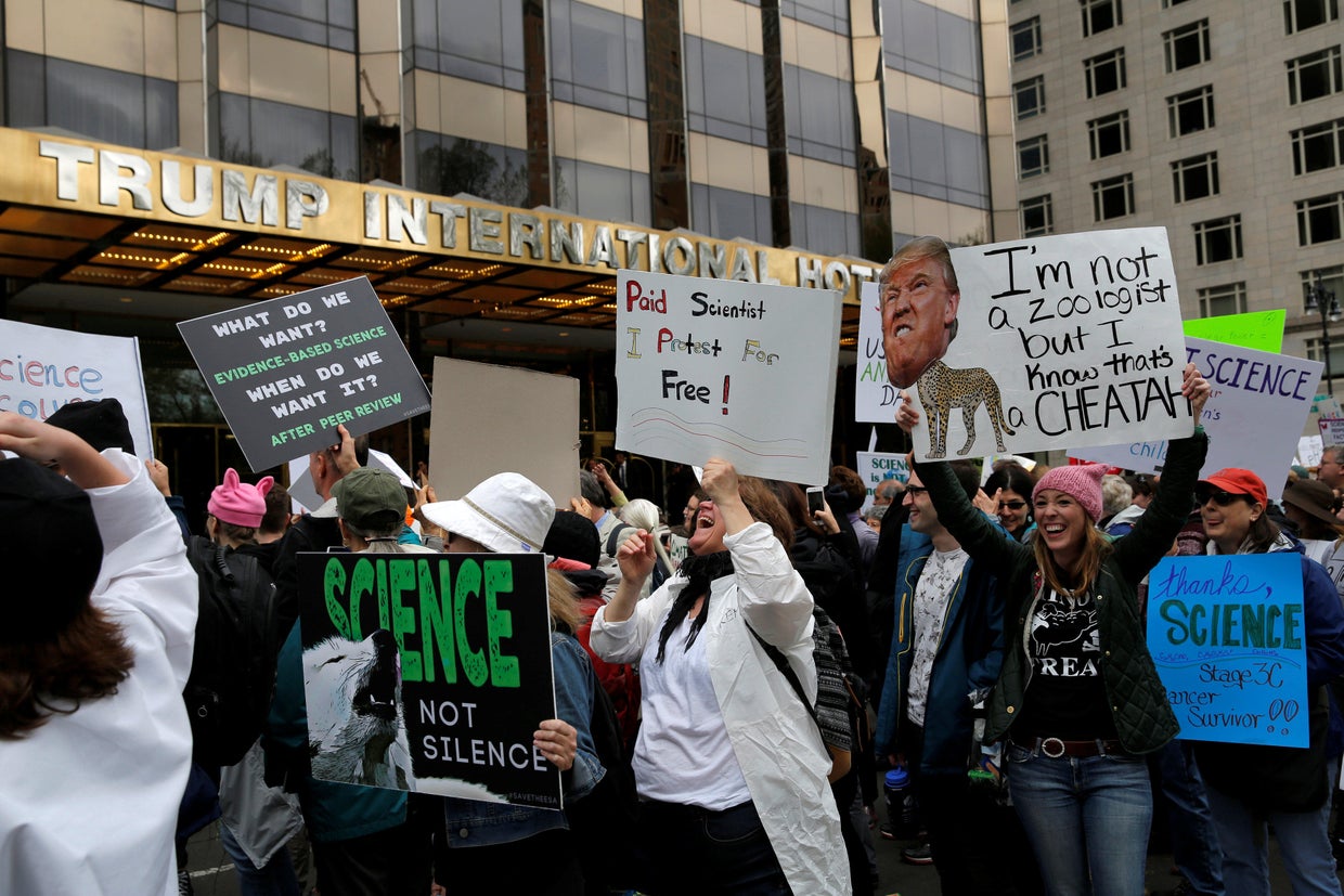 2017-04-22t155339z-1958357594-rc150f951ca0-rtrmadp-3-earth-day-usa-march.jpg 