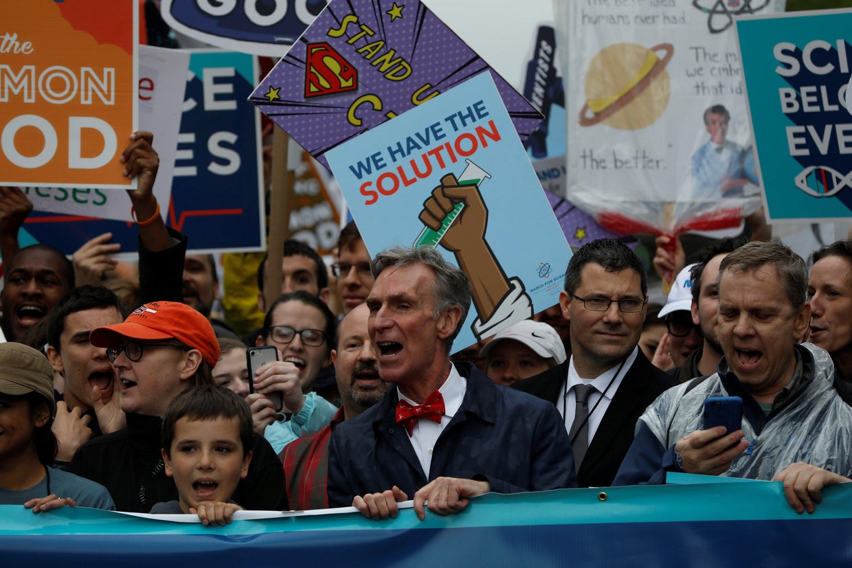 2017-04-22t195637z-49443881-rc12eef2ffc0-rtrmadp-3-earth-day-usa-march.jpg 