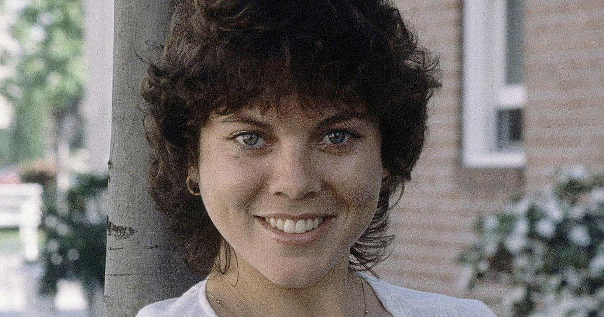 Erin Moran Joanie From Happy Days Dead At Age 56 Cbs News