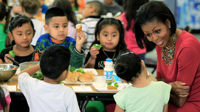 michelle-obama-lunch-pic.jpg 